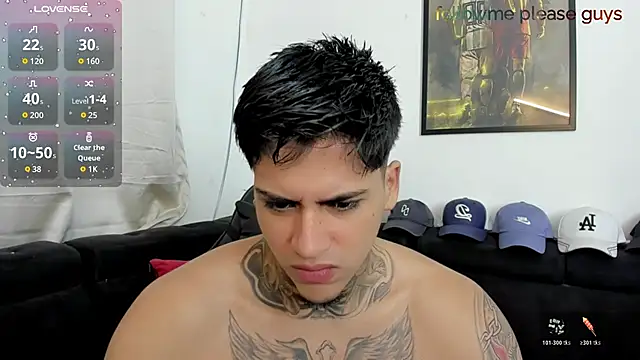 sweetlatinoboy online show from May 24, 11:48 am