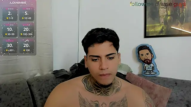 sweetlatinoboy online show from June 10, 12:11 am