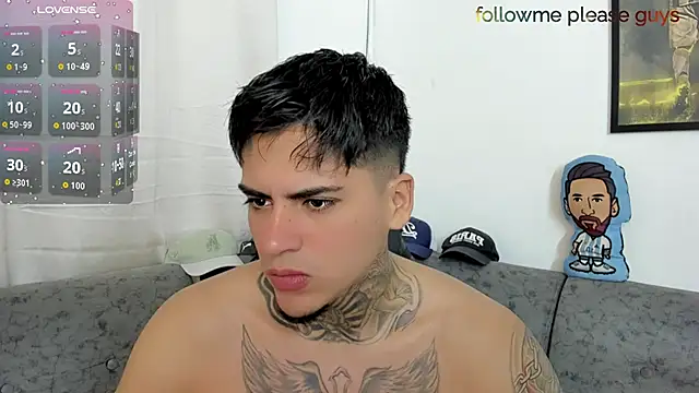 sweetlatinoboy online show from June 16, 11:57 am