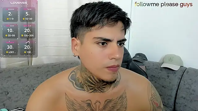 sweetlatinoboy online show from August 3, 9:51 pm