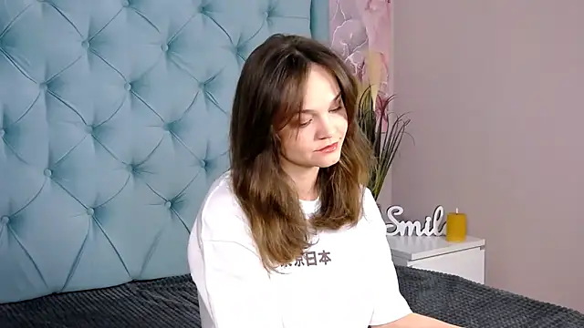 Snapshot of IowaSin chatting on March 23, 1:04 pm IowaSin online show from March 23, 1:04 pm