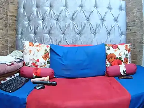 Snapshot of Blackberryxxx16 chatting on August 1, 7:40 am Blackberryxxx16 online show from August 1, 7:40 am