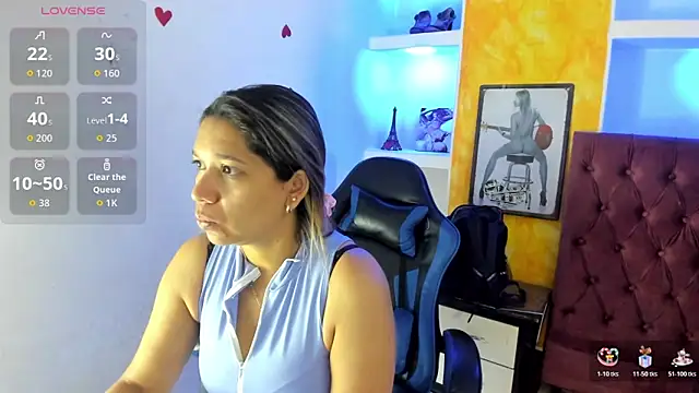 Snapshot of Melisa_14 chatting on May 23, 2:54 pm Melisa 14 online show from May 23, 2:54 pm