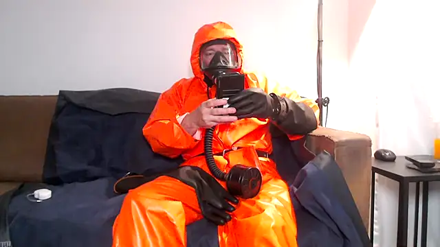 Snapshot of latexslaveboy chatting on June 14, 8:00 pm latexslaveboy online show from June 14, 8:00 pm