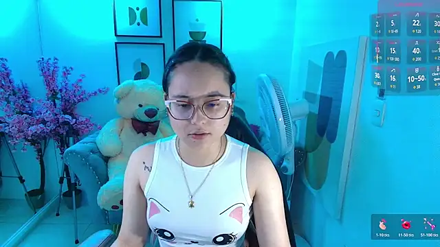 Snapshot of Shady_bug chatting on June 16, 7:38 pm Shady bug online show from June 16, 7:38 pm