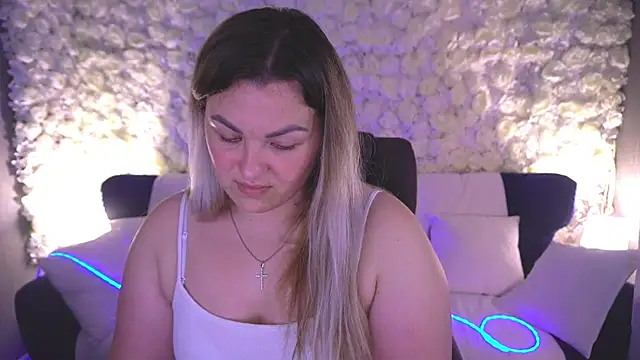 Snapshot of AlissyaGrayy chatting on May 11, 4:04 pm AlissyaGrayy online show from May 11, 4:04 pm