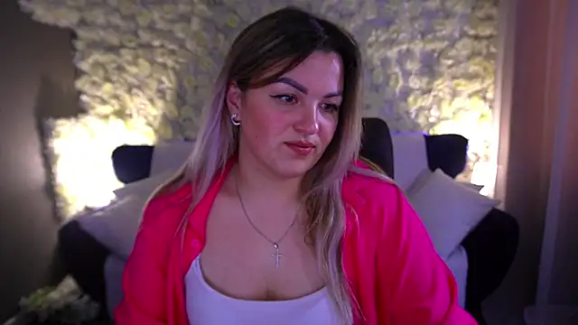 Snapshot of AlissyaGrayy chatting on May 13, 6:00 am AlissyaGrayy online show from May 13, 6:00 am