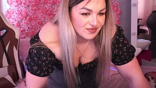 Snapshot of AlissyaGrayy chatting on May 22, 12:44 pm AlissyaGrayy online show from May 22, 12:44 pm