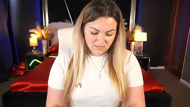 Snapshot of AlissyaGrayy chatting on June 13, 12:58 pm AlissyaGrayy online show from June 13, 12:58 pm