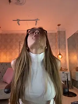SERENAA   online show from May 16, 3:03 am