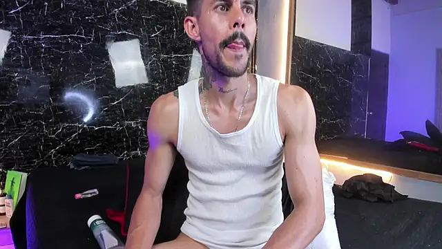 Snapshot of Leo_Vesper chatting on June 20, 4:32 pm Leo Vesper online show from June 20, 4:32 pm