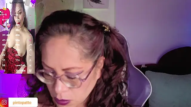 Snapshot of Mariia_Paulaa chatting on May 2, 5:29 pm Mariia Paulaa online show from May 2, 5:29 pm