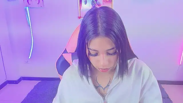 Snapshot of AryahMoonn chatting on May 9, 4:12 pm AryahMoonn online show from May 9, 4:12 pm