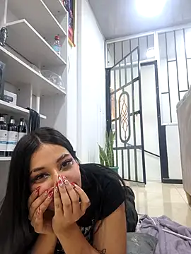 Snapshot of AryahMoonn chatting on May 23, 4:44 pm AryahMoonn online show from May 23, 4:44 pm