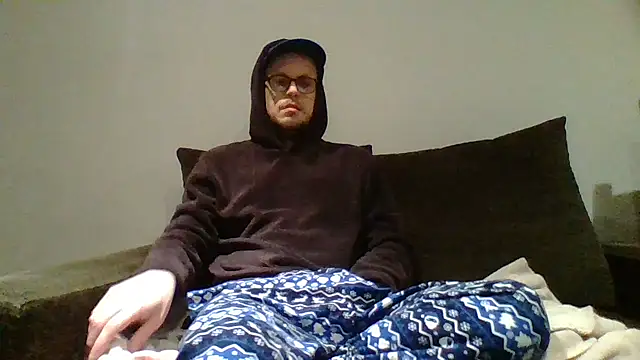 HornyLad34UK online show from March 16, 10:58 pm