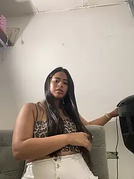 lucirganaxxx online show from March 23, 2:04 am