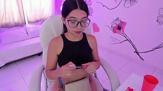 Snapshot of AishaNoor chatting on April 6, 7:26 pm AishaNoor online show from April 6, 7:26 pm