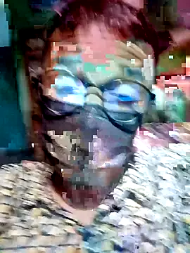 Snapshot of John_Kim_ chatting on March 28, 4:28 pm John Kim online show from March 28, 4:28 pm