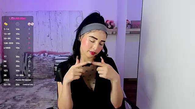 Snapshot of Melodi_velasquez chatting on August 1, 4:12 am Melodi velasquez online show from August 1, 4:12 am