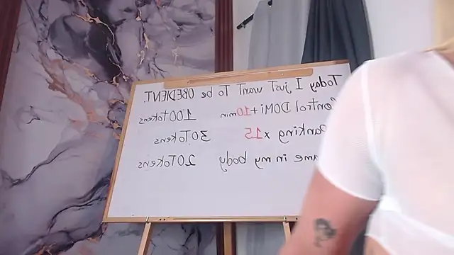 Astrid Porno online show from April 30, 8:26 pm