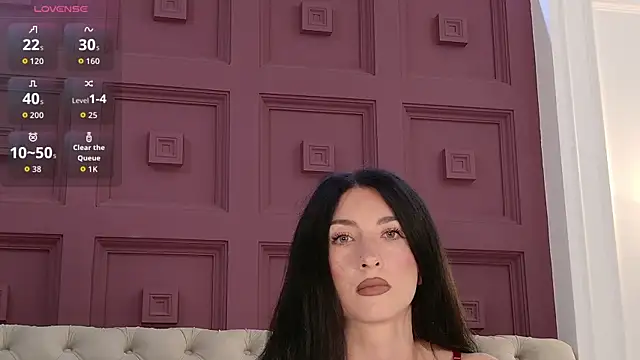 Snapshot of EllieJules chatting on June 14, 3:41 am EllieJules online show from June 14, 3:41 am