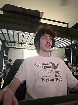 Snapshot of zerces111 chatting on March 25, 9:32 pm zerces111 online show from March 25, 9:32 pm