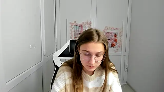 Snapshot of Mia_kristal chatting on May 27, 8:22 am Mia kristal online show from May 27, 8:22 am