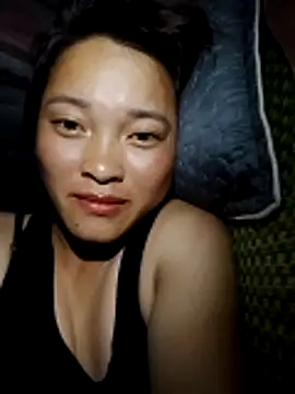 Snapshot of Phuongmyy chatting on May 7, 3:17 pm Phuongmyy online show from May 7, 3:17 pm