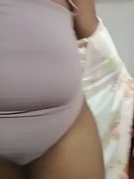 honeyi babe online show from May 8, 6:13 pm