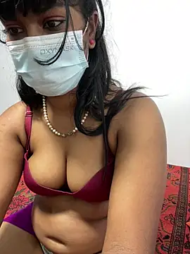 honeyi babe online show from June 19, 8:23 pm