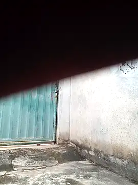 Snapshot of eu_lauraa chatting on March 23, 11:47 am eu lauraa online show from March 23, 11:47 am