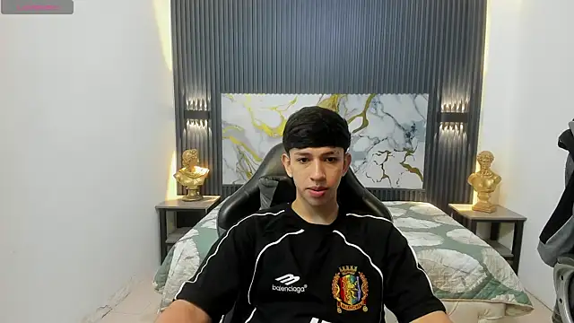 Snapshot of AdrianFranko chatting on May 7, 1:27 pm AdrianFranko online show from May 7, 1:27 pm