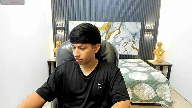 Snapshot of AdrianFranko chatting on May 16, 1:21 pm AdrianFranko online show from May 16, 1:21 pm