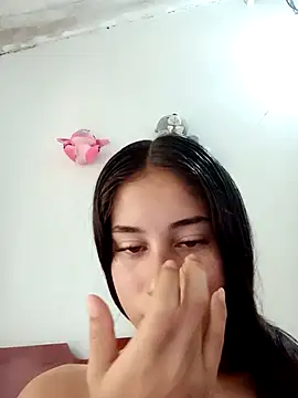 Bella Goddess  online show from April 8, 12:27 pm