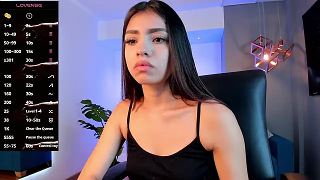 mily Lopez online show from June 25, 2:43 pm