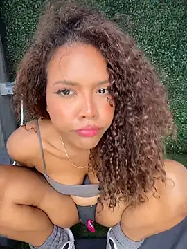 Snapshot of CurlyOopsieXXX chatting on July 15, 9:31 pm CurlyOopsieXXX online show from July 15, 9:31 pm