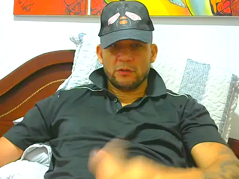 Snapshot of altenori chatting on May 7, 10:59 pm altenori online show from May 7, 10:59 pm