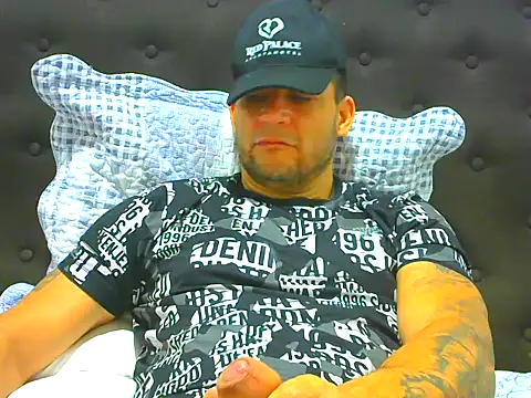 Snapshot of altenori chatting on May 28, 12:57 pm altenori online show from May 28, 12:57 pm