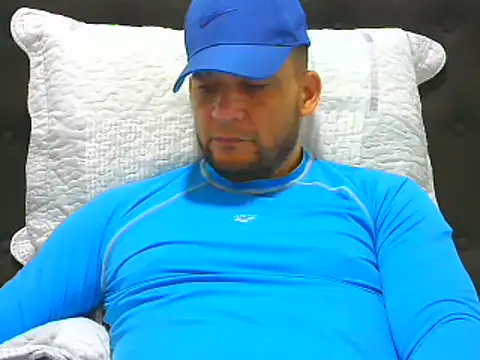 Snapshot of altenori chatting on July 3, 2:56 pm altenori online show from July 3, 2:56 pm