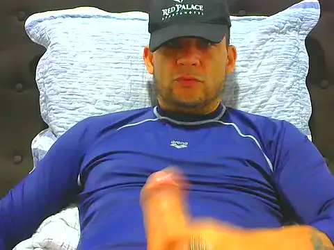 Snapshot of altenori chatting on August 3, 2:22 pm altenori online show from August 3, 2:22 pm