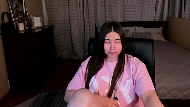 Snapshot of IceIcebabe_ chatting on May 10, 1:11 am IceIcebabe online show from May 10, 1:11 am