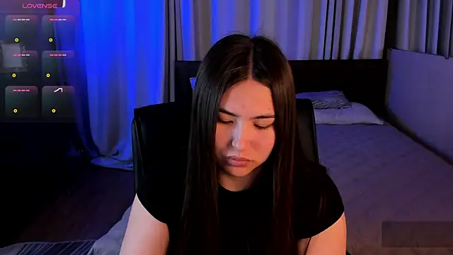 Snapshot of IceIcebabe_ chatting on May 27, 1:02 am IceIcebabe online show from May 27, 1:02 am
