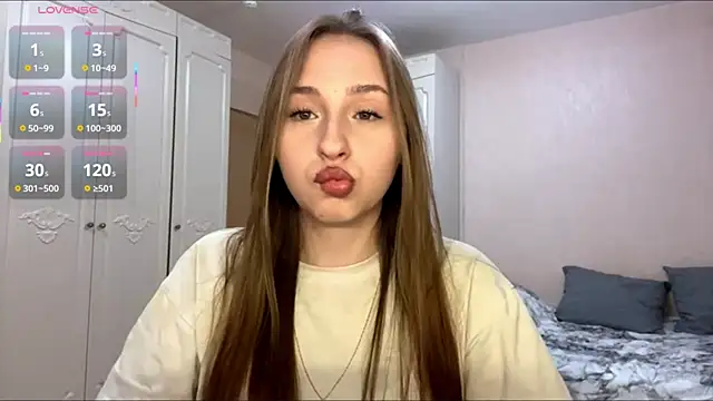Vickyfaith online show from April 28, 9:20 pm
