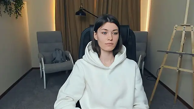 Snapshot of JulissaLipoma chatting on March 20, 8:08 am JulissaLipoma online show from March 20, 8:08 am