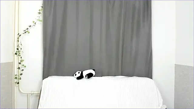 Snapshot of Emily_Nelsonn chatting on May 25, 5:19 pm Emily Nelsonn online show from May 25, 5:19 pm