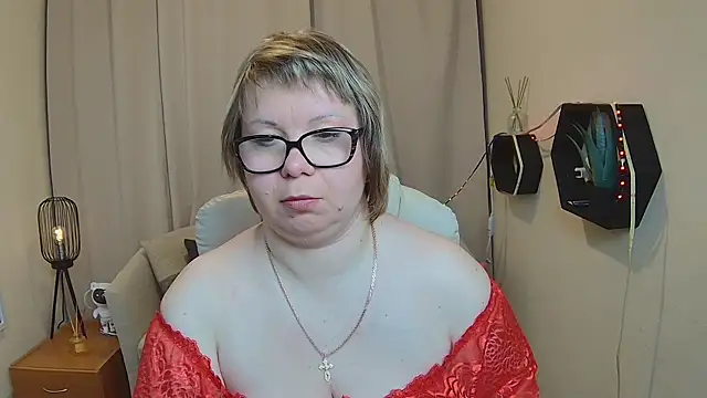 BonnnyBoobsy online show from May 3, 6:08 am