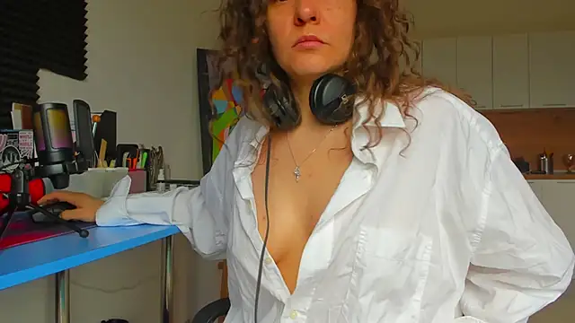 RubyIgnys online show from April 19, 10:36 am