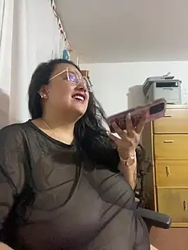 Snapshot of AvaRyd chatting on May 26, 4:52 am AvaRyd online show from May 26, 4:52 am