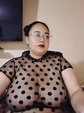 Snapshot of AvaRyd chatting on May 28, 3:26 am AvaRyd online show from May 28, 3:26 am