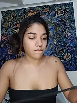 Snapshot of isabellahofmann chatting on May 28, 7:44 pm isabellahofmann online show from May 28, 7:44 pm